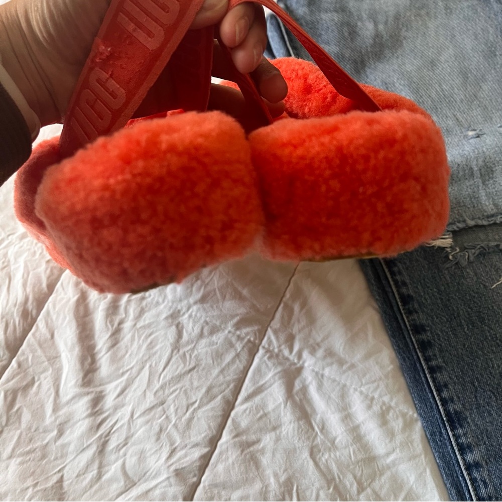 UGG Women Orange slippers‎ size 11 - Picture 5 of 6